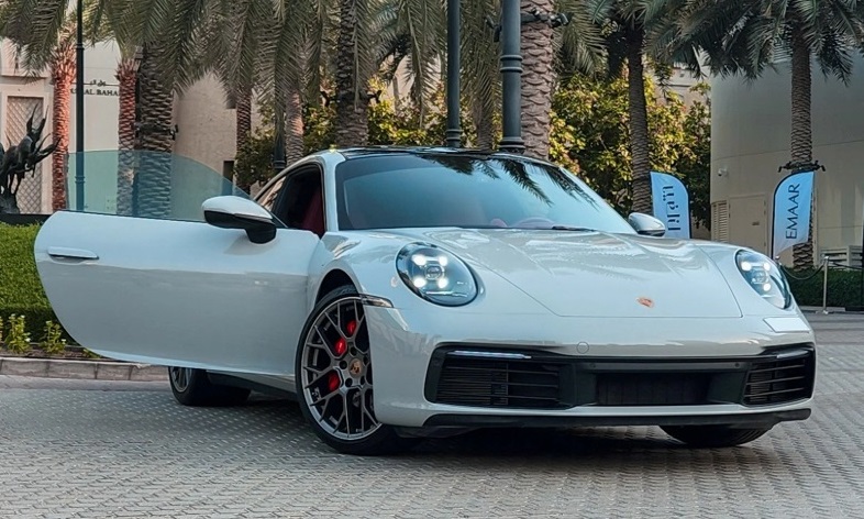 Porsche 911 Carrera